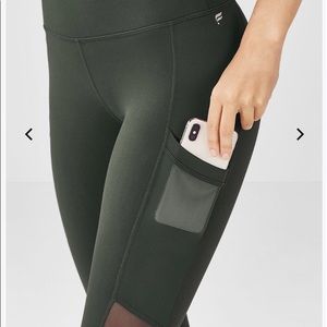 Fabletics Mila Pocket Capri
